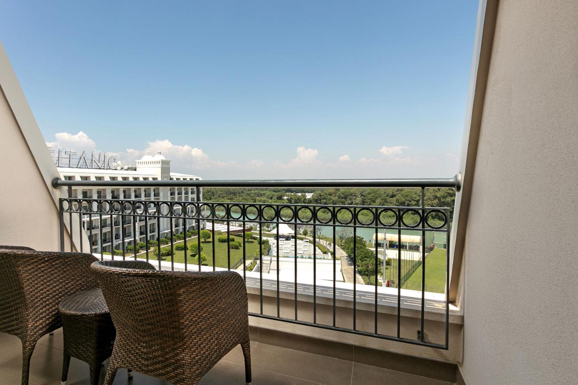 Titanic Deluxe Golf Belek Hotel Ngoại thất bức ảnh