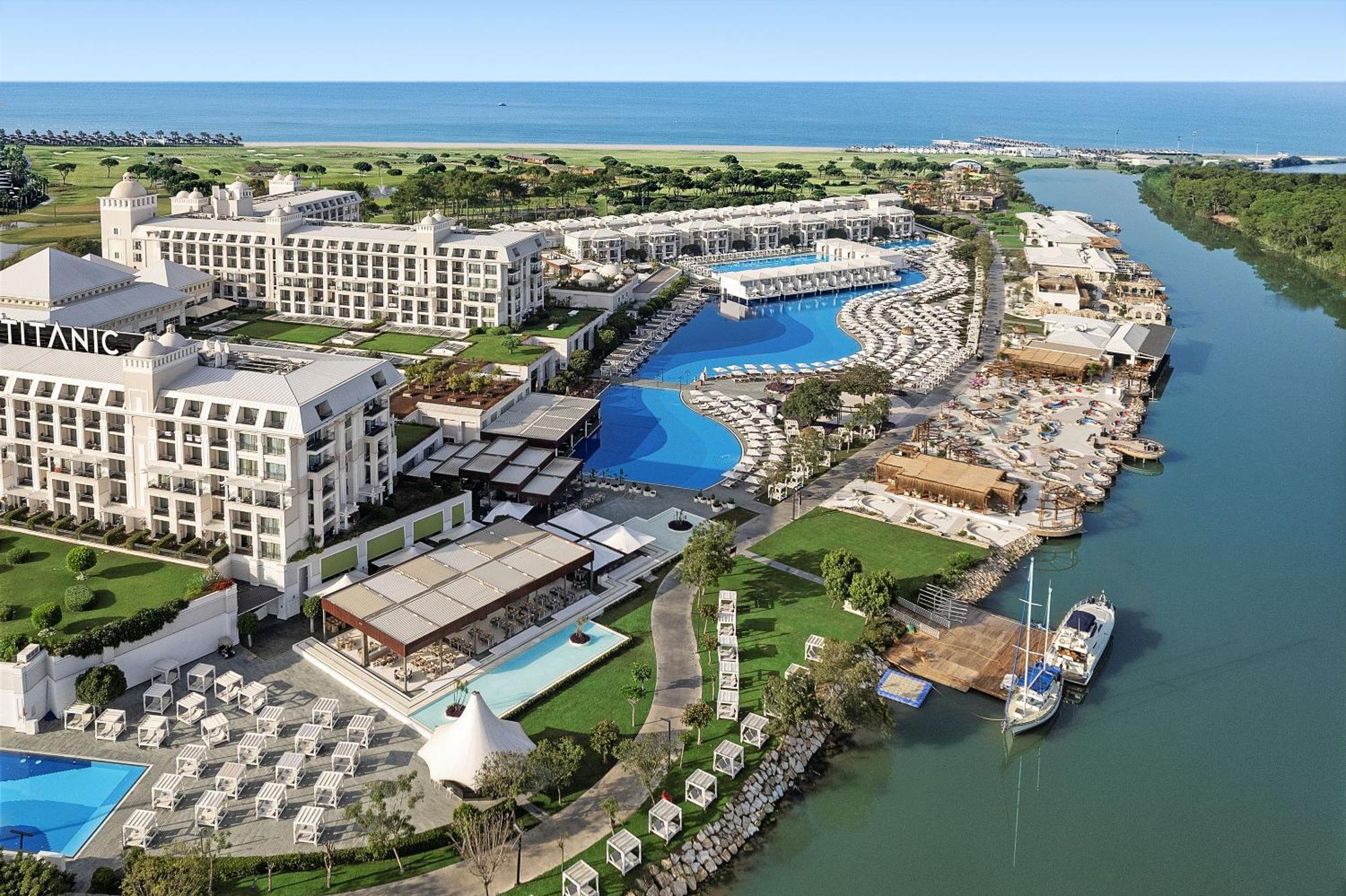 Titanic Deluxe Golf Belek Hotel Ngoại thất bức ảnh